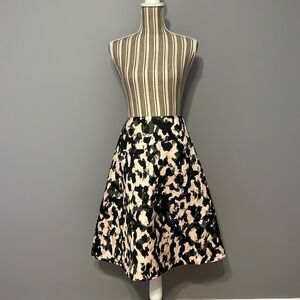 H&m women’s skirt. Pink/gray/black. Size 4